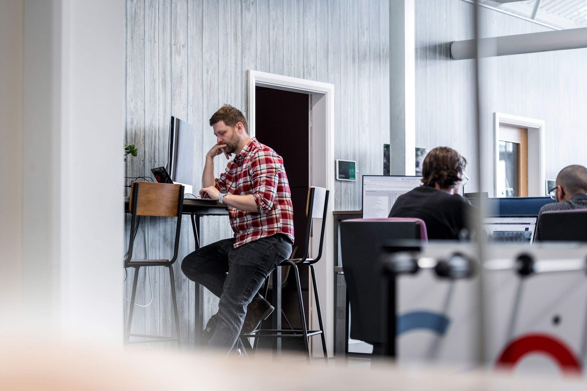 SL_AvidlyUK_OfficeShoot_019_SL_Avidly_Office_May23_SLV_0401_May23