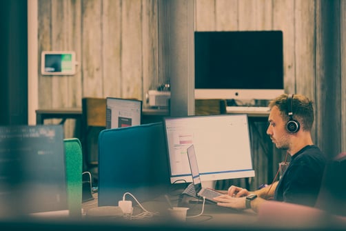 12 beautiful chatbot UI examples that will definitely inspire you