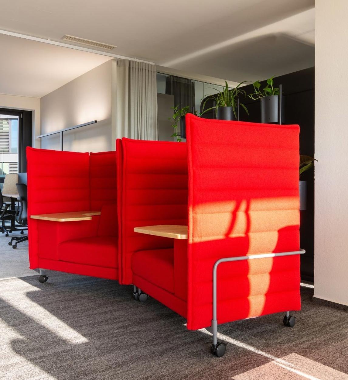 Designfunktion-Red-sofas