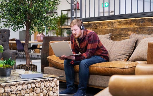 5 Impressive ways a chatbot enhances customer service