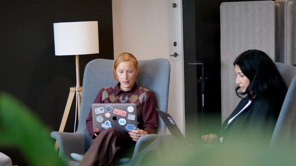 Platform CRM vs point solution stack: Which architecture wins for scaling organisations in 2026?