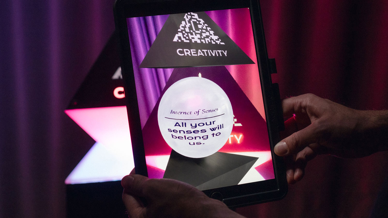 avidly-trinity-stand-2-1-lr avidly-trinity-stand-2-1-lr